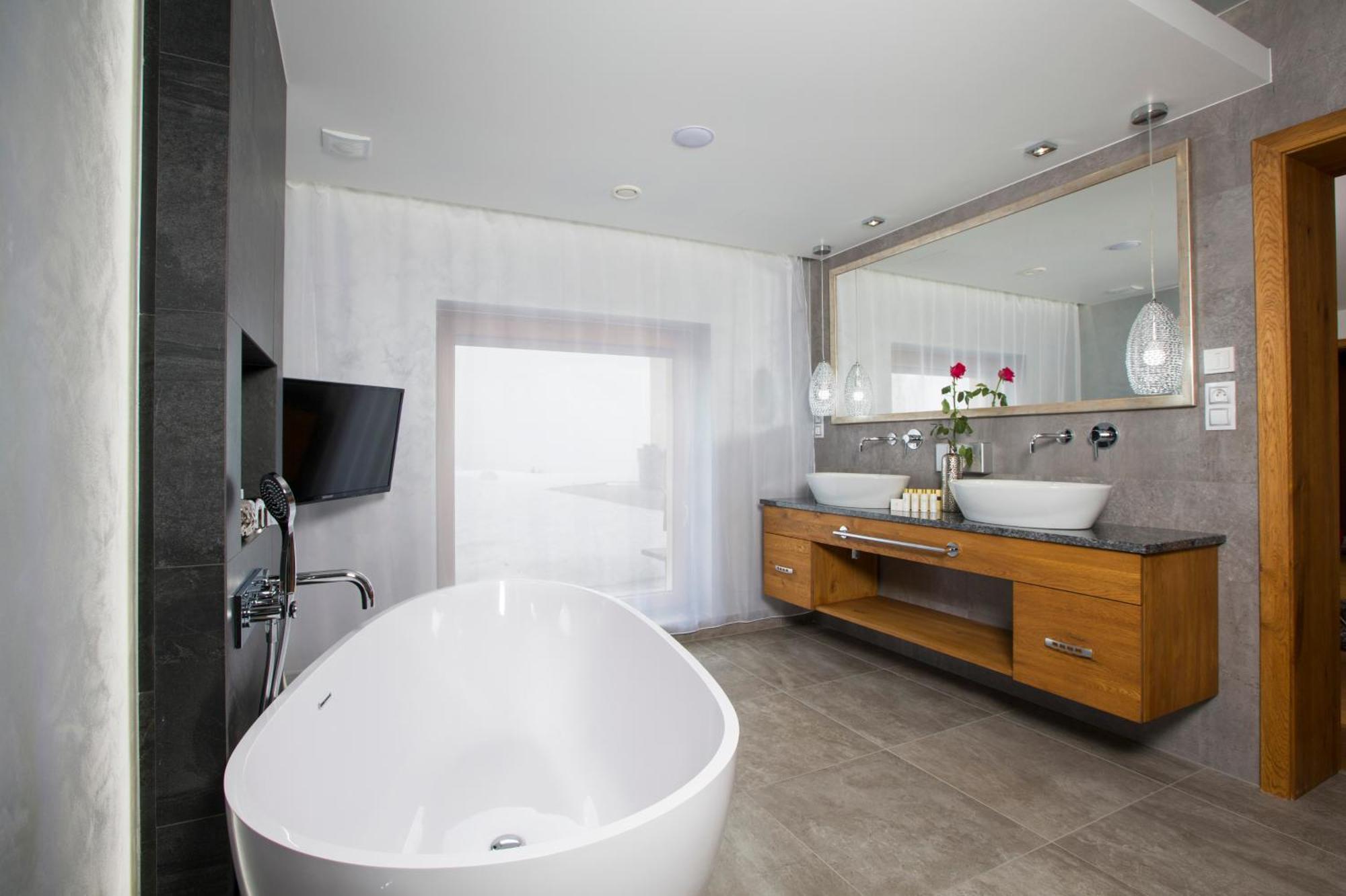 Wellness Hotel V Nebi Kořenov Eksteriør billede